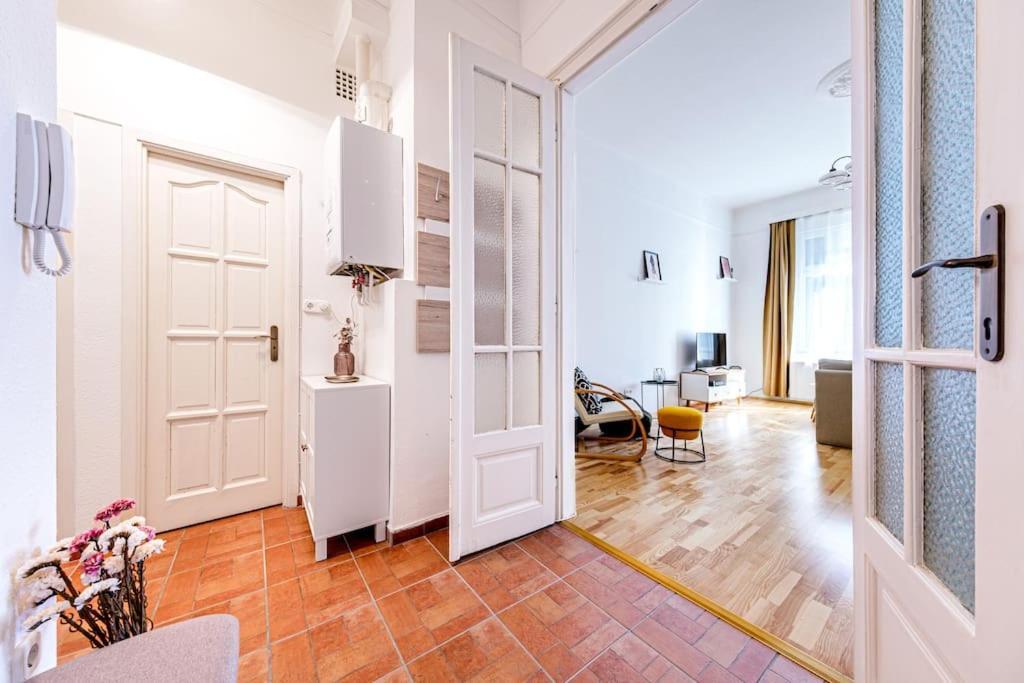 Figaro Flat - Ac, Netflix Apartment *
